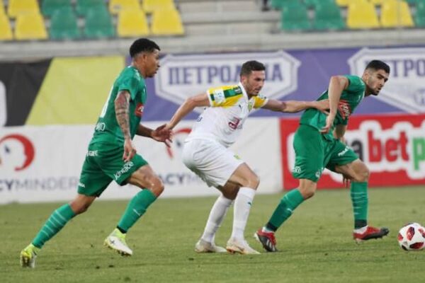 Soi kèo AEK Larnaca vs Omonia Nicosia, 0h00 ngày 17/12, đảo Síp