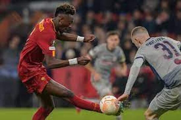 Soi kèo Roma vs Red Bull Salzburg, 3h00 ngày 24/2, Europa League