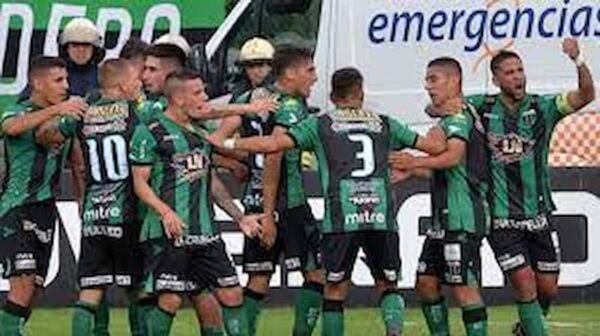 Soi kèo Nueva Chicago vs Guillermo Brown, 00h10 ngày 30/7, Argentina